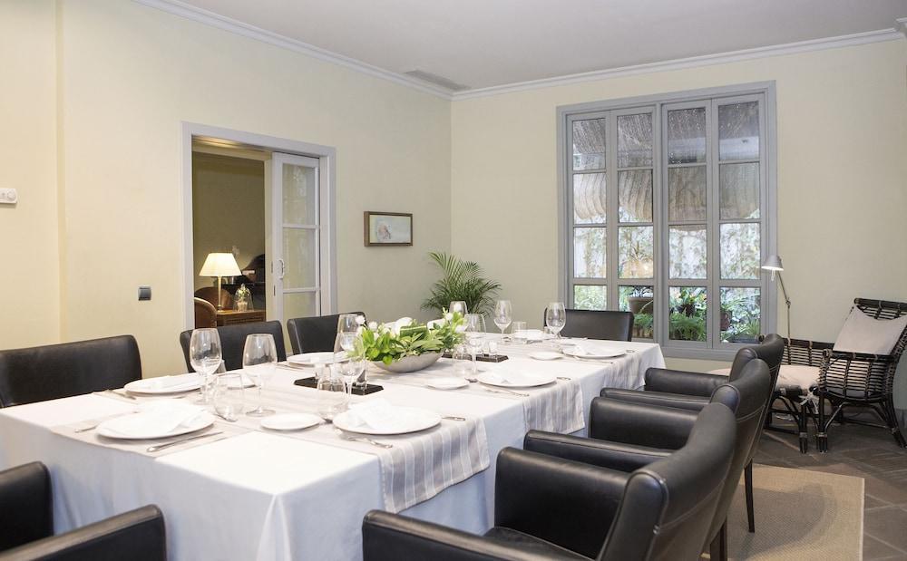 Hospes Las Casas Del Rey De Baeza, A Member Of Design Hotels Sevilla Bagian luar foto