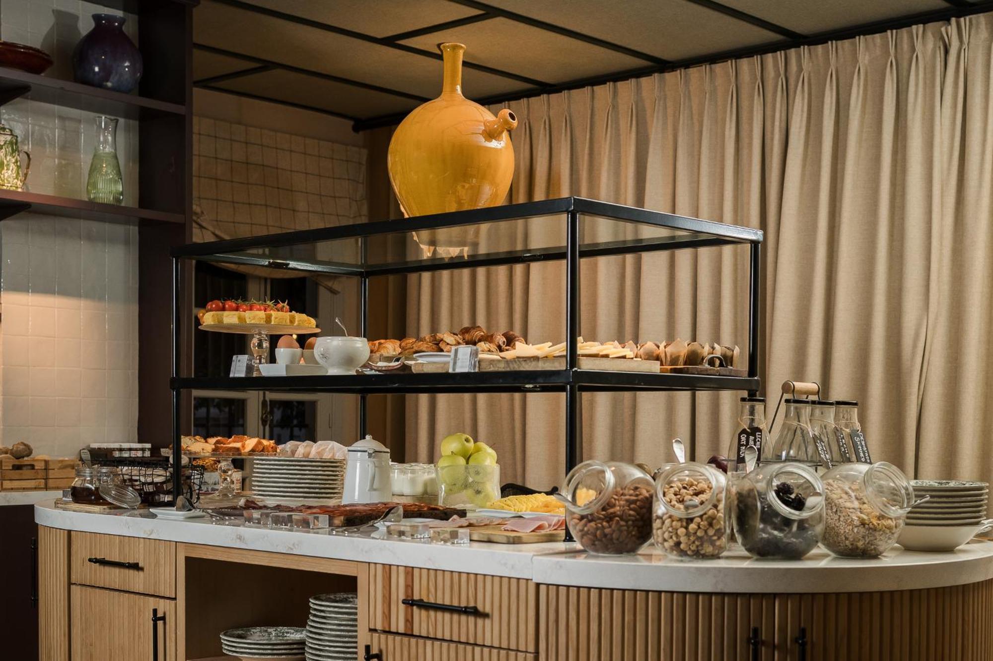 Hospes Las Casas Del Rey De Baeza, A Member Of Design Hotels Sevilla Bagian luar foto