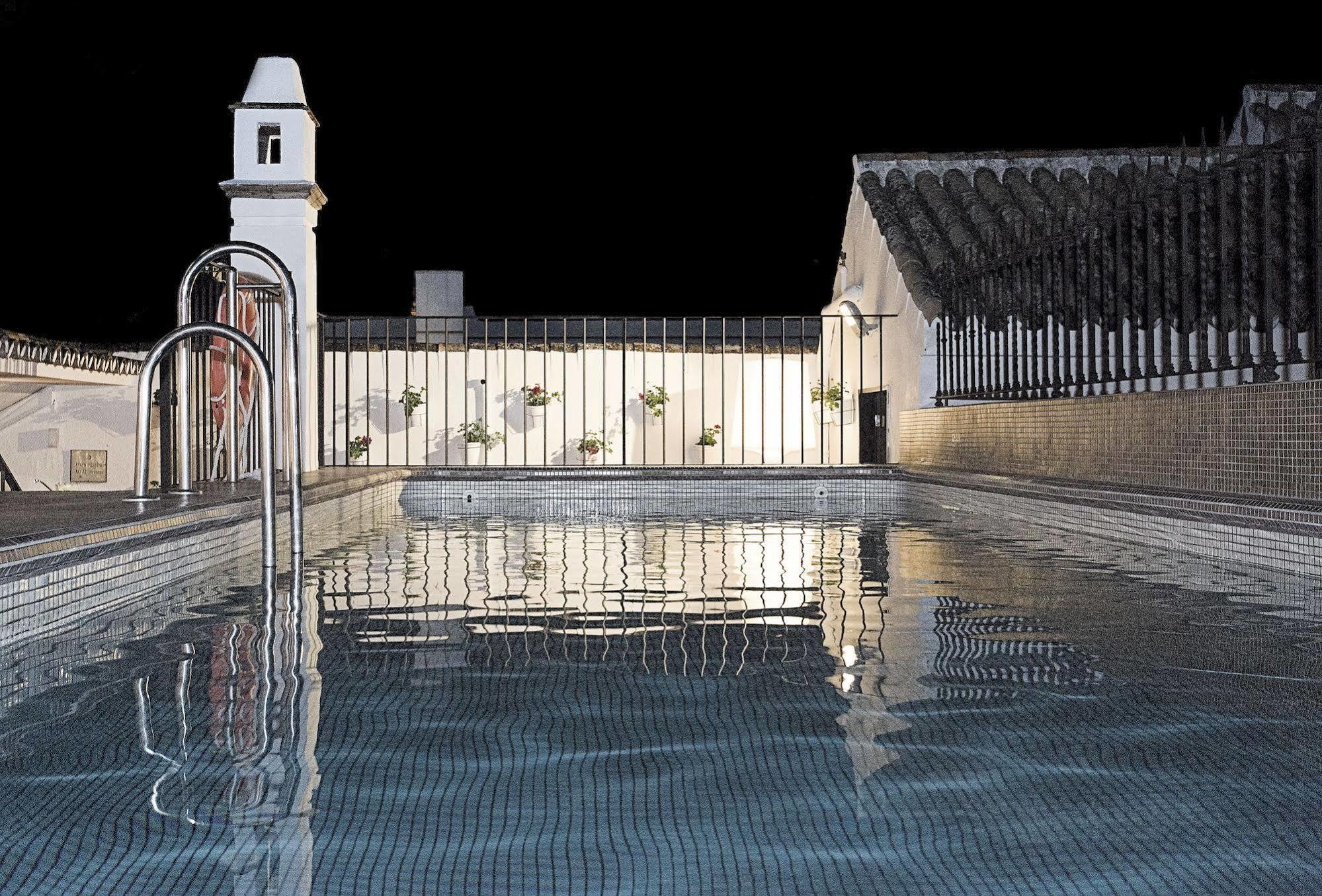 Hospes Las Casas Del Rey De Baeza, A Member Of Design Hotels Sevilla Bagian luar foto